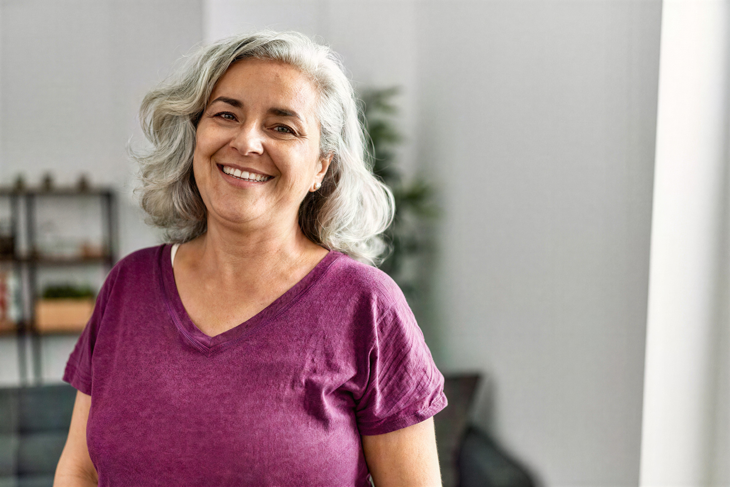 Woman with Vivity IOLs after cataract surgery